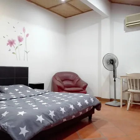 Baan Talay Homestay By The Beach